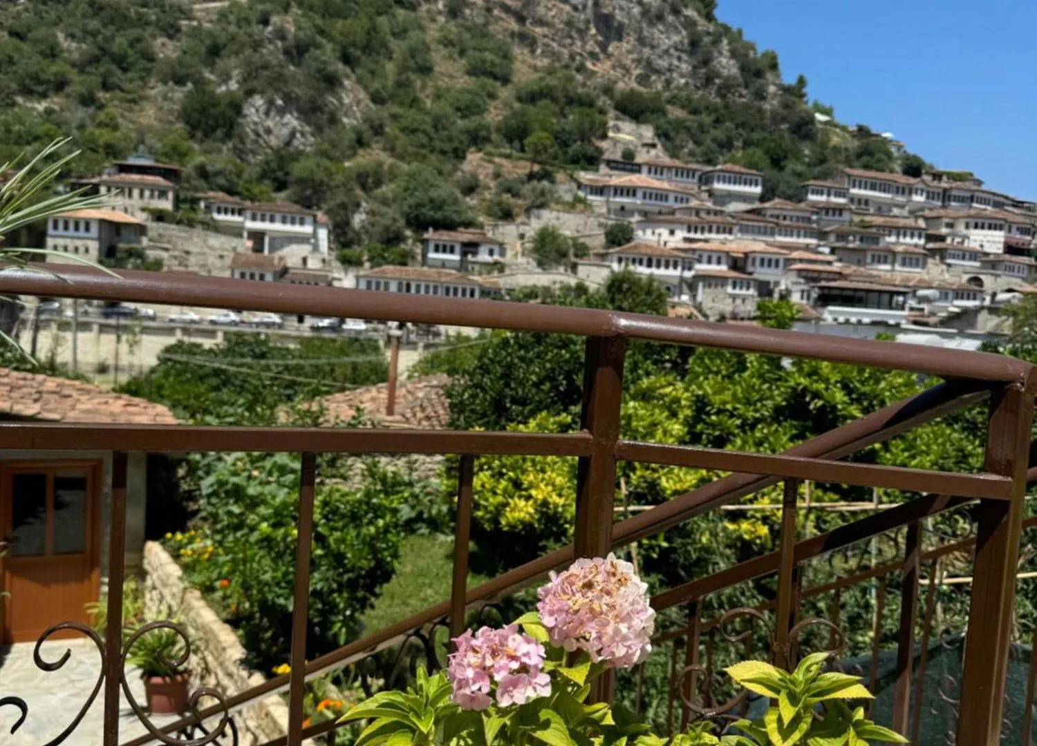Meroli Guesthouse - Unesco Quarter Berat