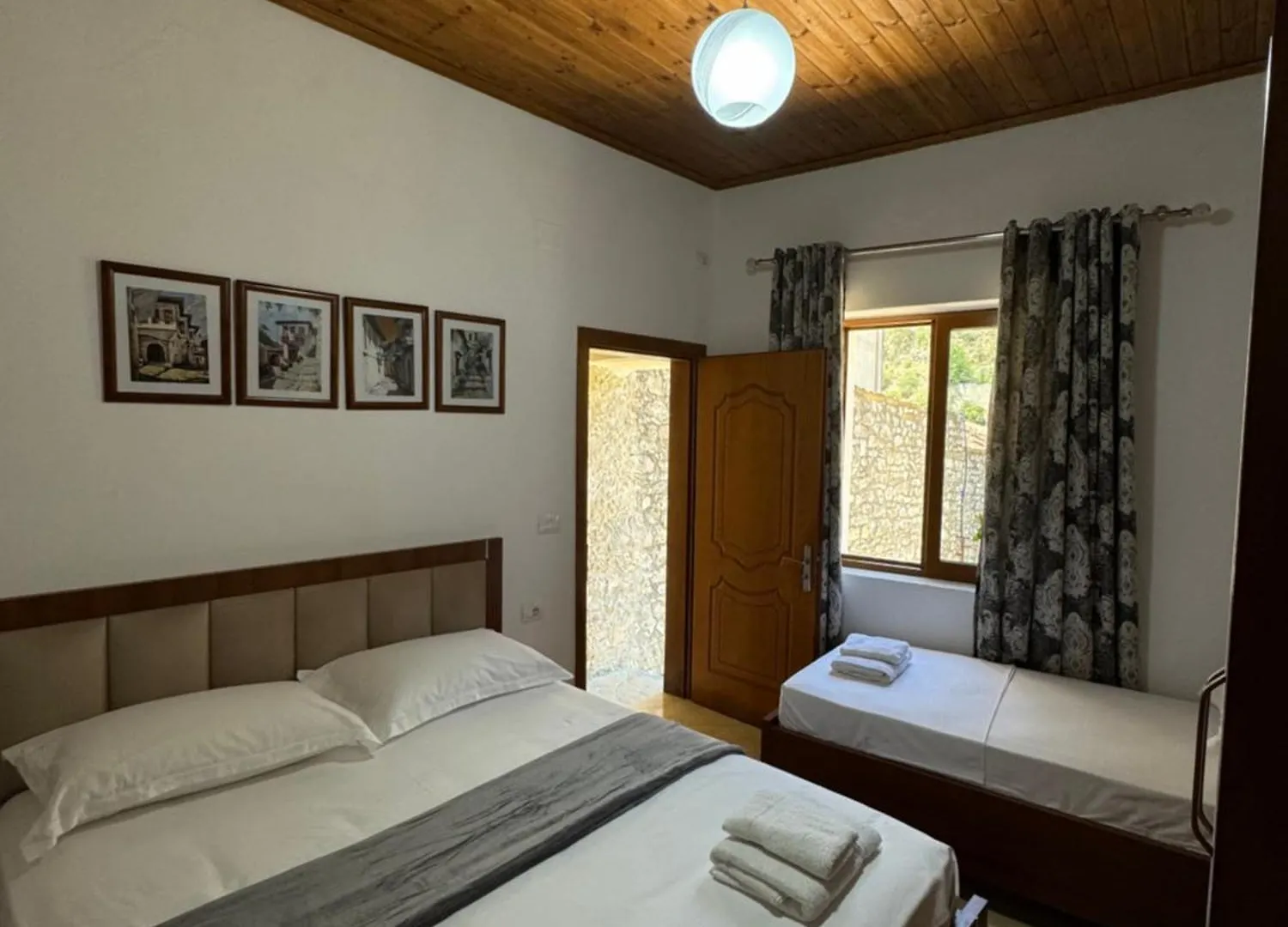 Guest house Meroli Guesthouse - Unesco Quarter Berat Albania