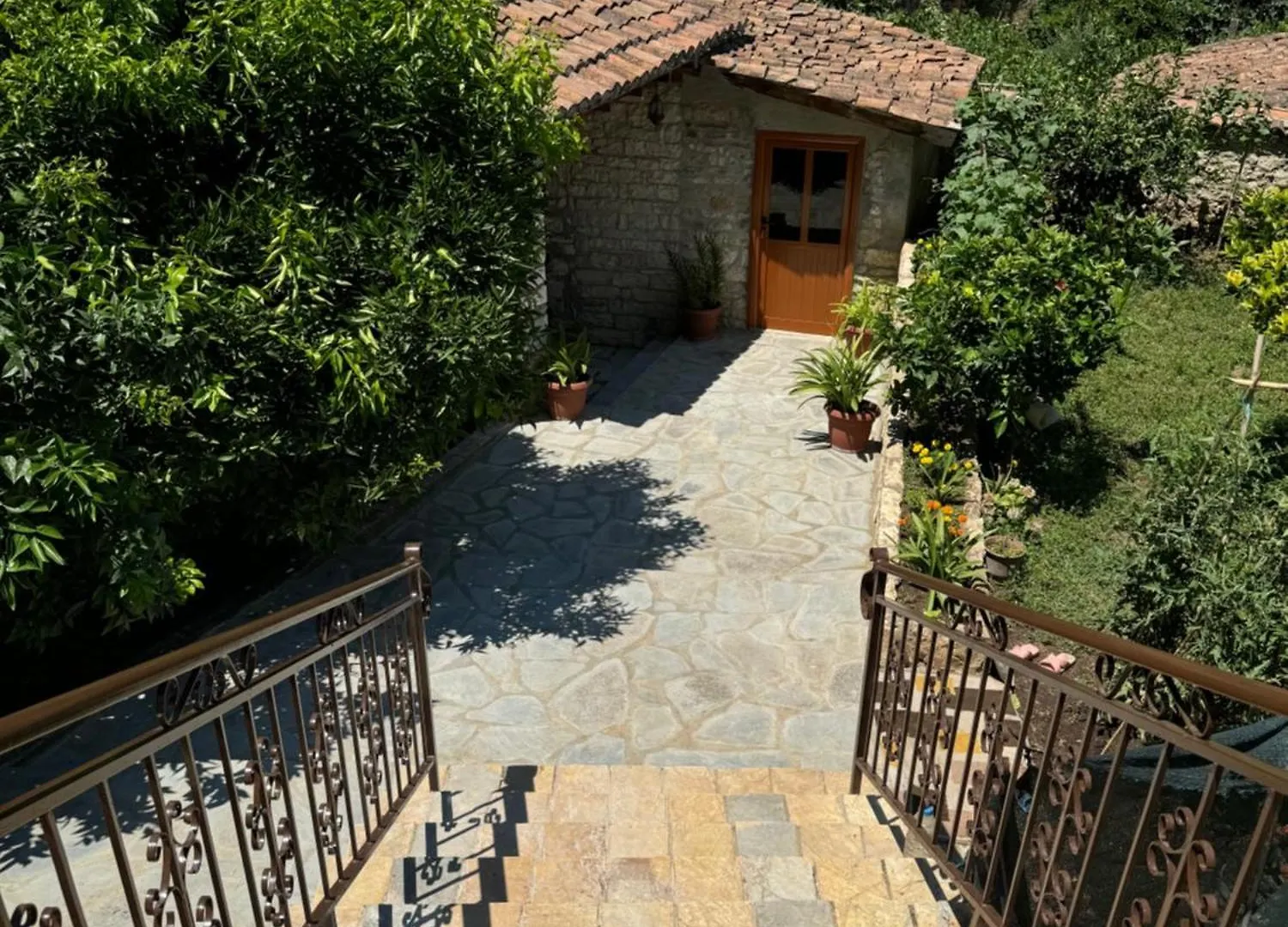 Meroli Guesthouse - Unesco Quarter Berat