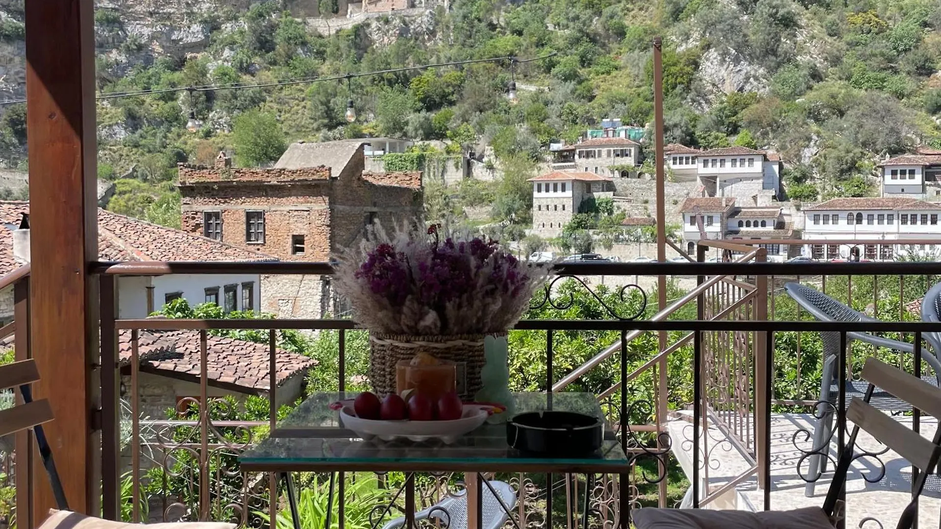 Meroli Guesthouse - Unesco Quarter Berat Guest house